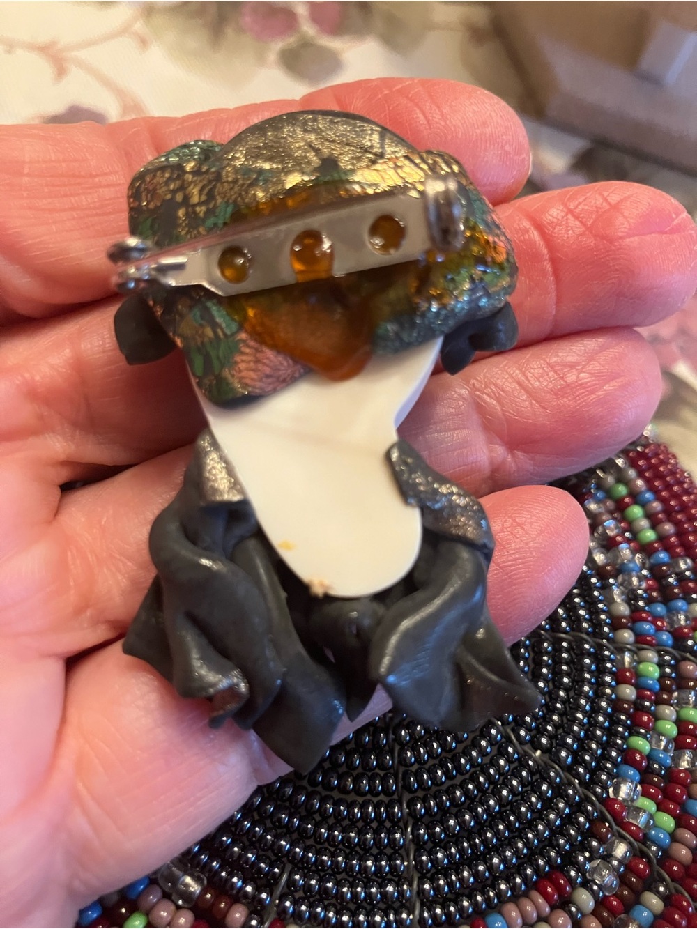 Art Deco - Style Flapper Lady Brooch - Picture 3 of 7
